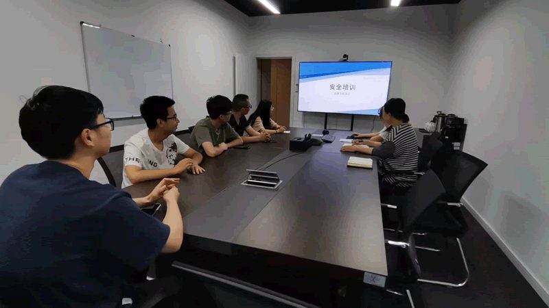 技能培训与学历教育的优劣势解析