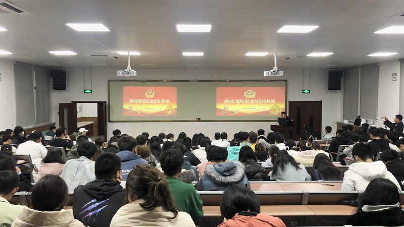 在选择管理培训教材时，以下误区需要避免：