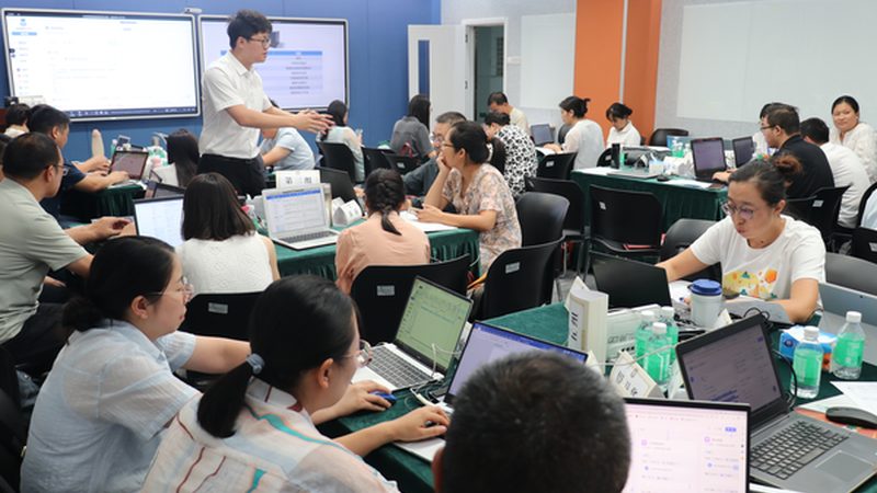 林德叉车培训基地：提升技能，迈向专业叉车操作之路